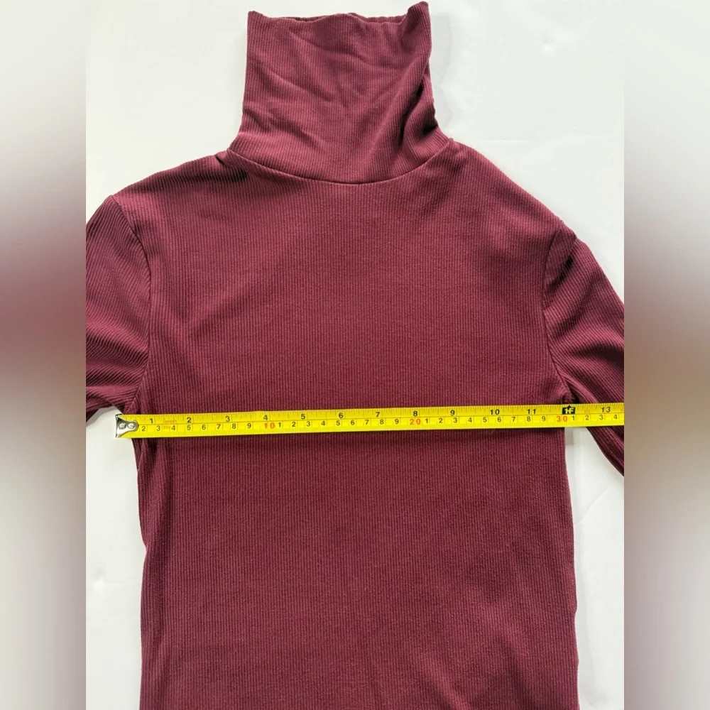 H&M Ribbed Turtleneck Shirt Fitted Viscose Long Sleeves Burgundy Size S